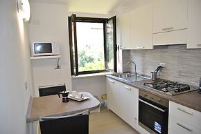 Dinky Home Air-conditioned Penthouse With sea View Terrace