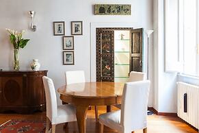 Luxury Trevi Apartment