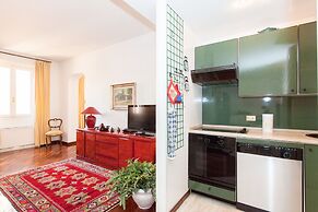 Beautiful Roman Apartment Next To Trevi Fountain