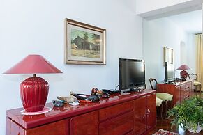 Beautiful Roman Apartment Next To Trevi Fountain