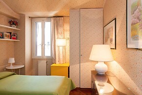 Beautiful Roman Apartment Next To Trevi Fountain