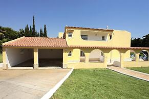 Outstanding Villa With Heated Pool