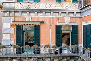 Upscale Central Amalfi Apartment In 19th-century Building