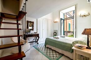 Upscale Central Amalfi Apartment In 19th-century Building