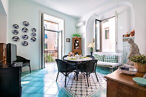 Upscale Central Amalfi Apartment In 19th-century Building