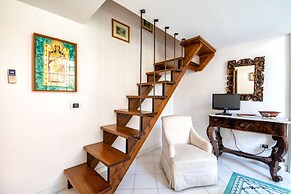 Upscale Central Amalfi Apartment In 19th-century Building