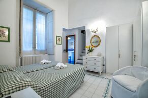Upscale Central Amalfi Apartment In 19th-century Building