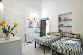 Upscale Central Amalfi Apartment In 19th-century Building
