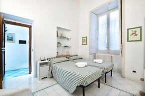 Upscale Central Amalfi Apartment In 19th-century Building