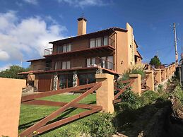Beautiful Cabin Downtown Tapalpa Oven Mud Barbecue Grill 4 Room 12 ppl