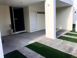 Luxury House With all the Amenities Gym Seg Aa cal Pool Tv Wifi