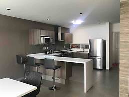 Luxury House With all the Amenities Gym Seg Aa cal Pool Tv Wifi