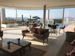 Luxury House With all the Amenities Gym Seg Aa cal Pool Tv Wifi