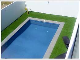 Big House Pool Grill, 4 Bedrooms 12 ppl AC Ocean View TV Wifi