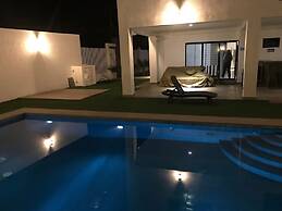 Big House Pool Grill, 4 Bedrooms 12 ppl AC Ocean View TV Wifi