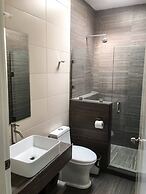 Big House Pool Grill, 4 Bedrooms 12 ppl AC Ocean View TV Wifi