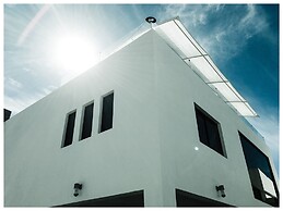 Big House Pool Grill, 4 Bedrooms 12 ppl AC Ocean View TV Wifi