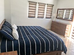 Big House Pool Grill, 4 Bedrooms 12 ppl AC Ocean View TV Wifi