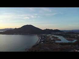 Big House Pool Grill, 4 Bedrooms 12 ppl AC Ocean View TV Wifi