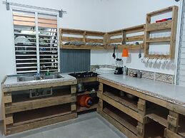 Executive Suite - Apartment 7 in Villa Coconut