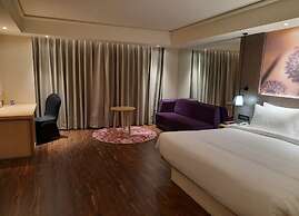 THE GAURS SAROVAR PREMIERE