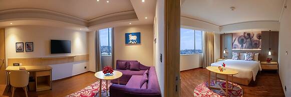 THE GAURS SAROVAR PREMIERE