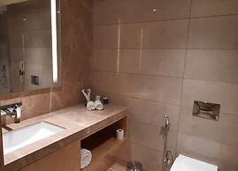 THE GAURS SAROVAR PREMIERE