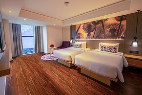 THE GAURS SAROVAR PREMIERE