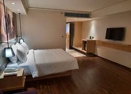 THE GAURS SAROVAR PREMIERE