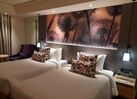 THE GAURS SAROVAR PREMIERE