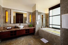 Villa Jamalu by Nakula