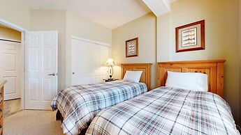 Mammoth Green 102 Amazing Unit, 300 Yards to Eagle Lifts Underground P