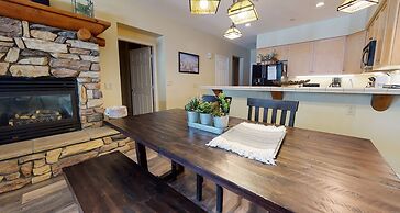 Mammoth Green 102 Amazing Unit, 300 Yards to Eagle Lifts Underground P