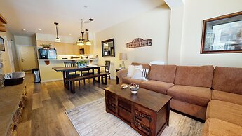 Mammoth Green 102 Amazing Unit, 300 Yards to Eagle Lifts Underground P