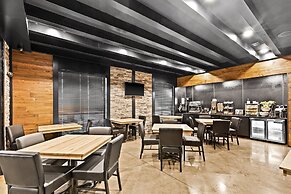 Cobblestone Hotel & Suites - Superior Duluth