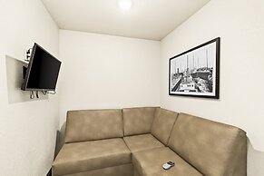 Cobblestone Hotel & Suites - Superior Duluth