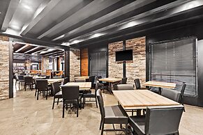 Cobblestone Hotel & Suites - Superior Duluth