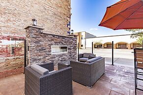 Cobblestone Hotel & Suites - Superior Duluth