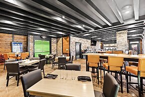 Cobblestone Hotel & Suites - Superior Duluth