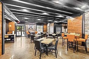 Cobblestone Hotel & Suites - Superior Duluth
