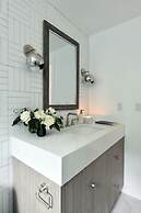 Luxury Cardiff By-the-sea Ocean View Parkhouse