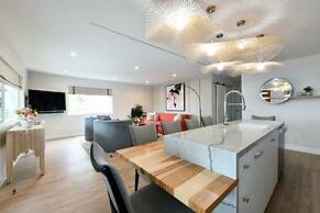 Luxury Cardiff By-the-sea Ocean View Parkhouse