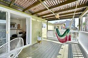 Cozy Cardiff-by-the-sea Ocean View Seacottage