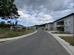 Fantastico Duplex Con Jardin y Piscina