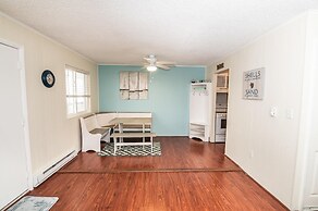 Summer Winds 202e 2 Bedroom Condo by Redawning