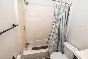 Summer Winds 202e 2 Bedroom Condo by Redawning