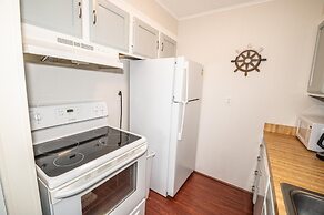 Summer Winds 202e 2 Bedroom Condo by Redawning