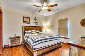 Rockwood Lake Lodge 7 Bedroom Home by RedAwning