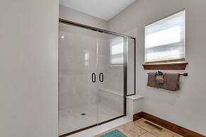 Rockwood Lake Lodge 7 Bedroom Home by RedAwning