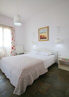 Home with View of Agios Ioannis in Tinos